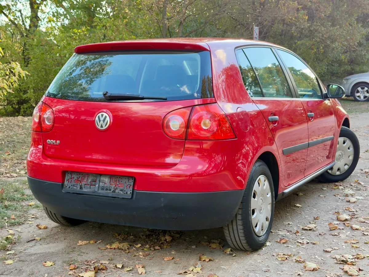 Volkswagen Golf 2005 photo 2