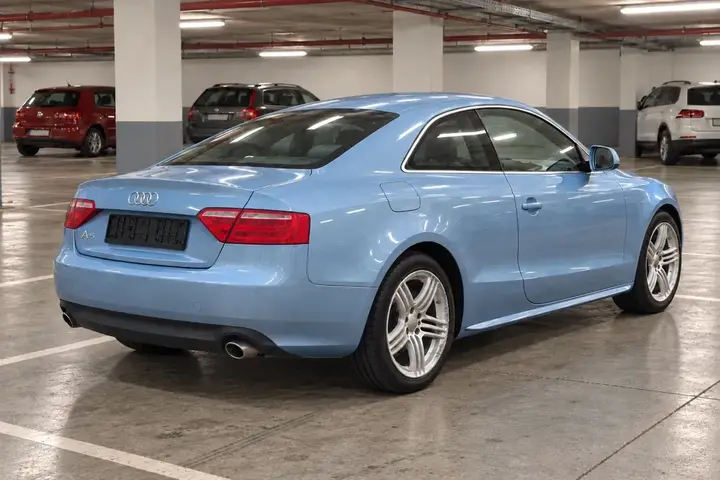Audi A5 2008 photo 2