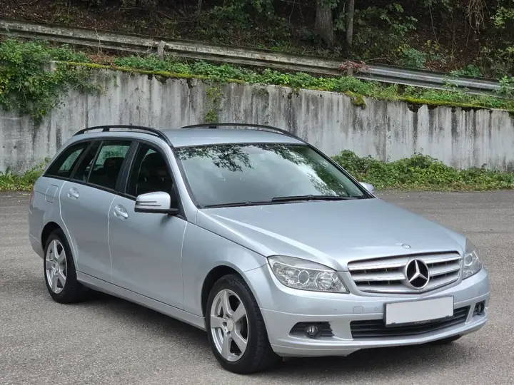 Mercedes-Benz C-Class 2009 photo 2