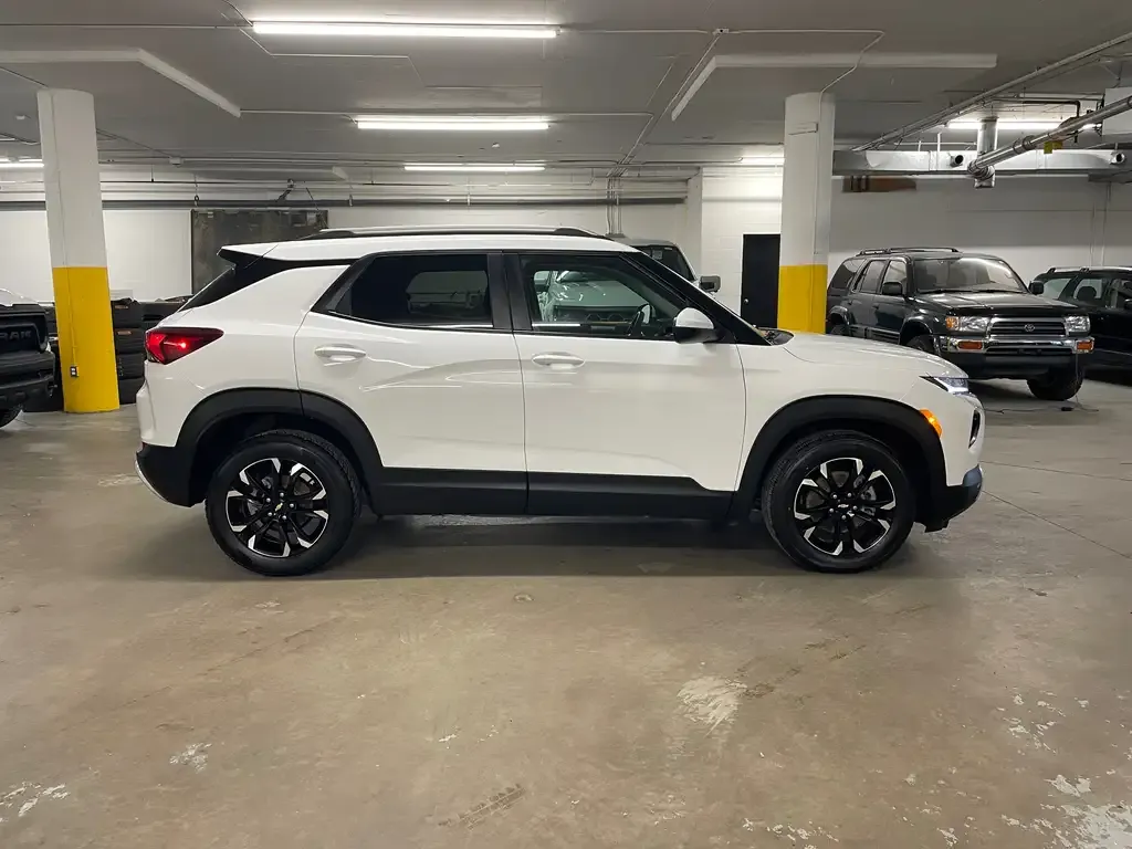 Chevrolet Trailblazer 2022 photo 3
