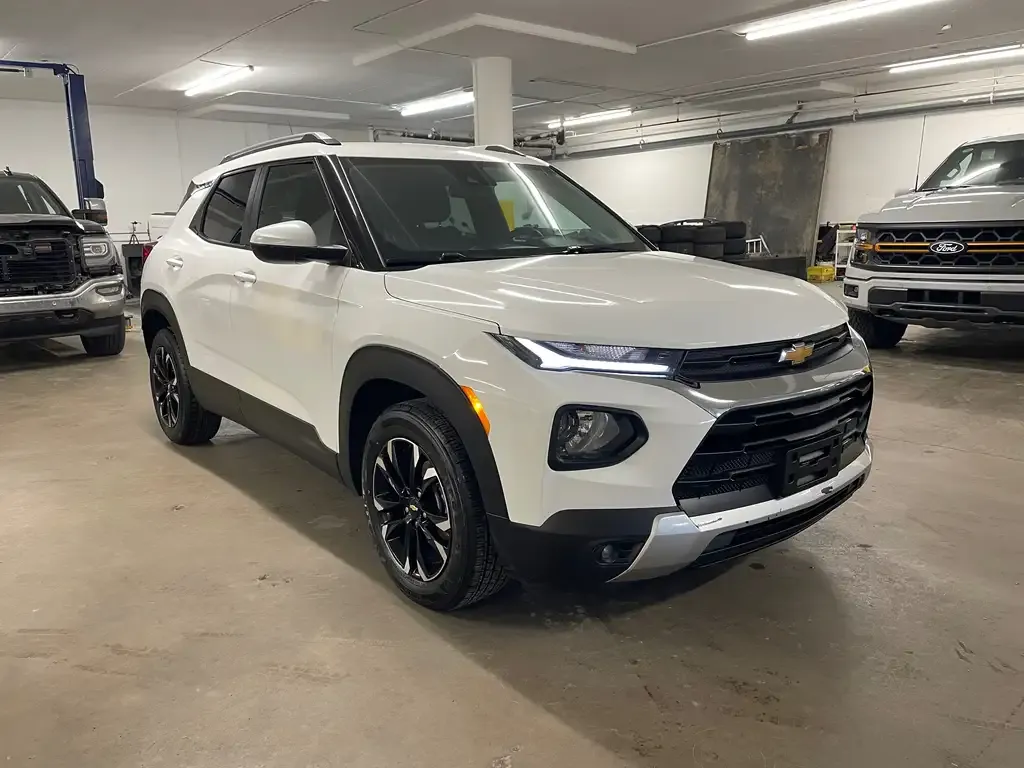 Chevrolet Trailblazer 2022 photo 2