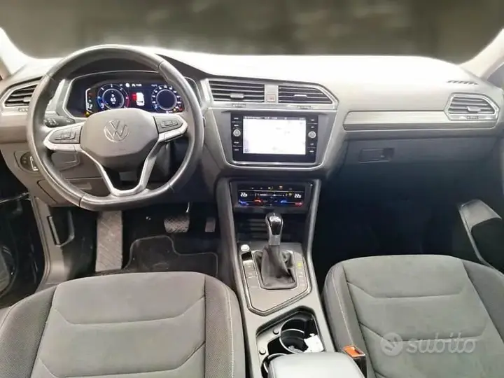 Volkswagen Tiguan Allspace 2023 photo 3