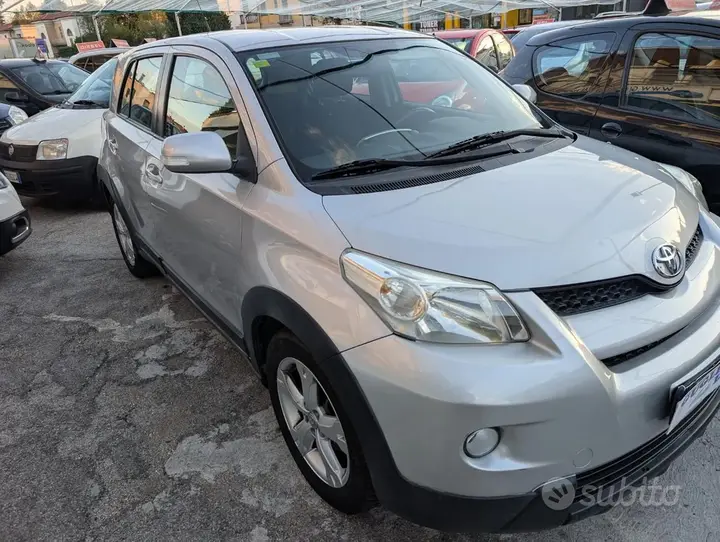 Toyota Urban Cruiser 2011 photo 4