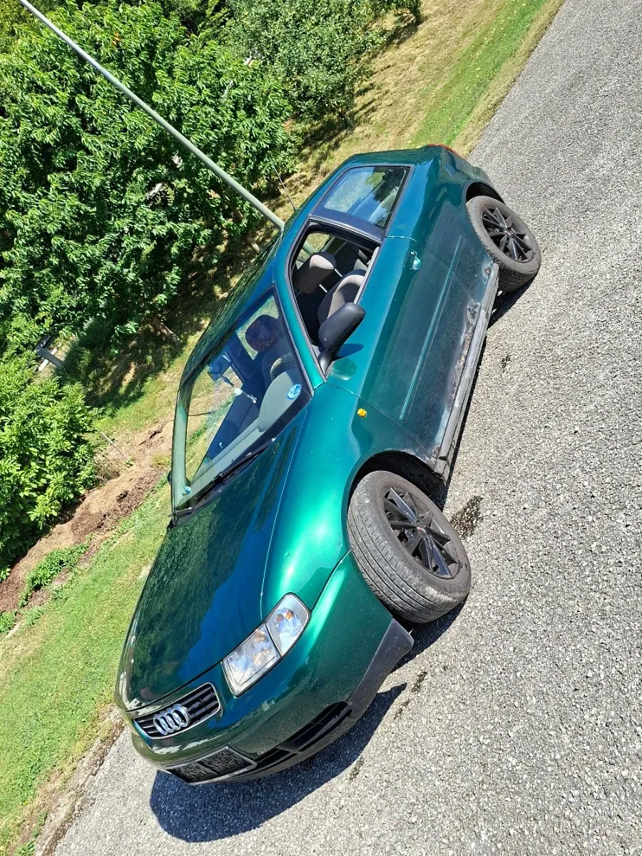 Audi A3 1998 photo 2
