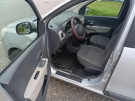 Dacia Lodgy 2014 photo 3
