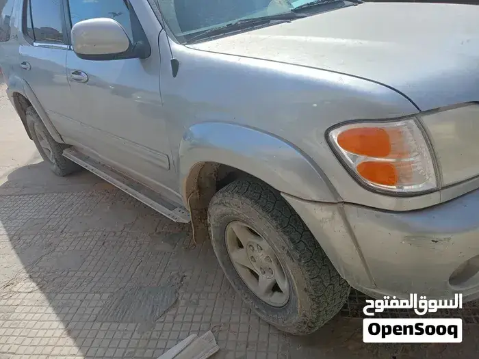 Toyota Sequoia 2023 photo 2