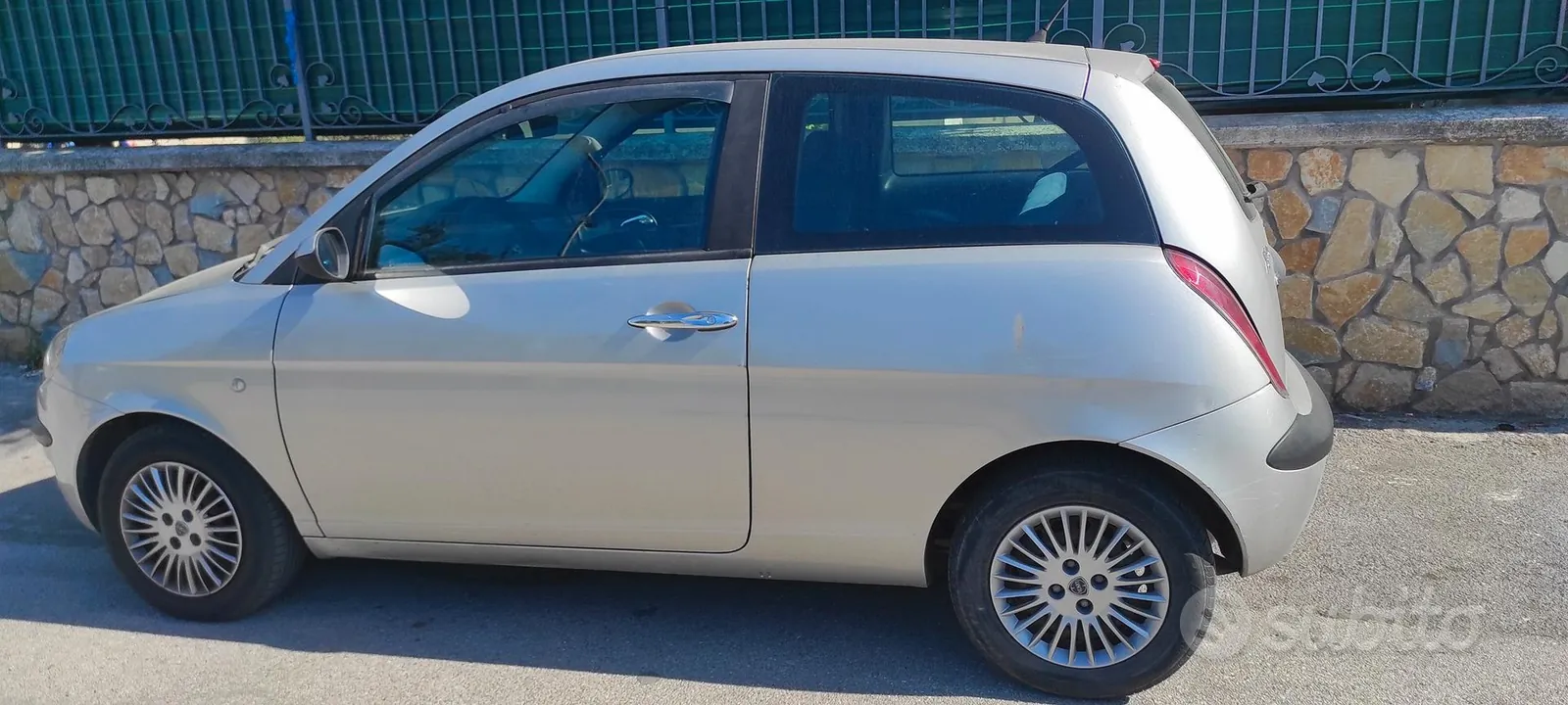 Lancia Ypsilon