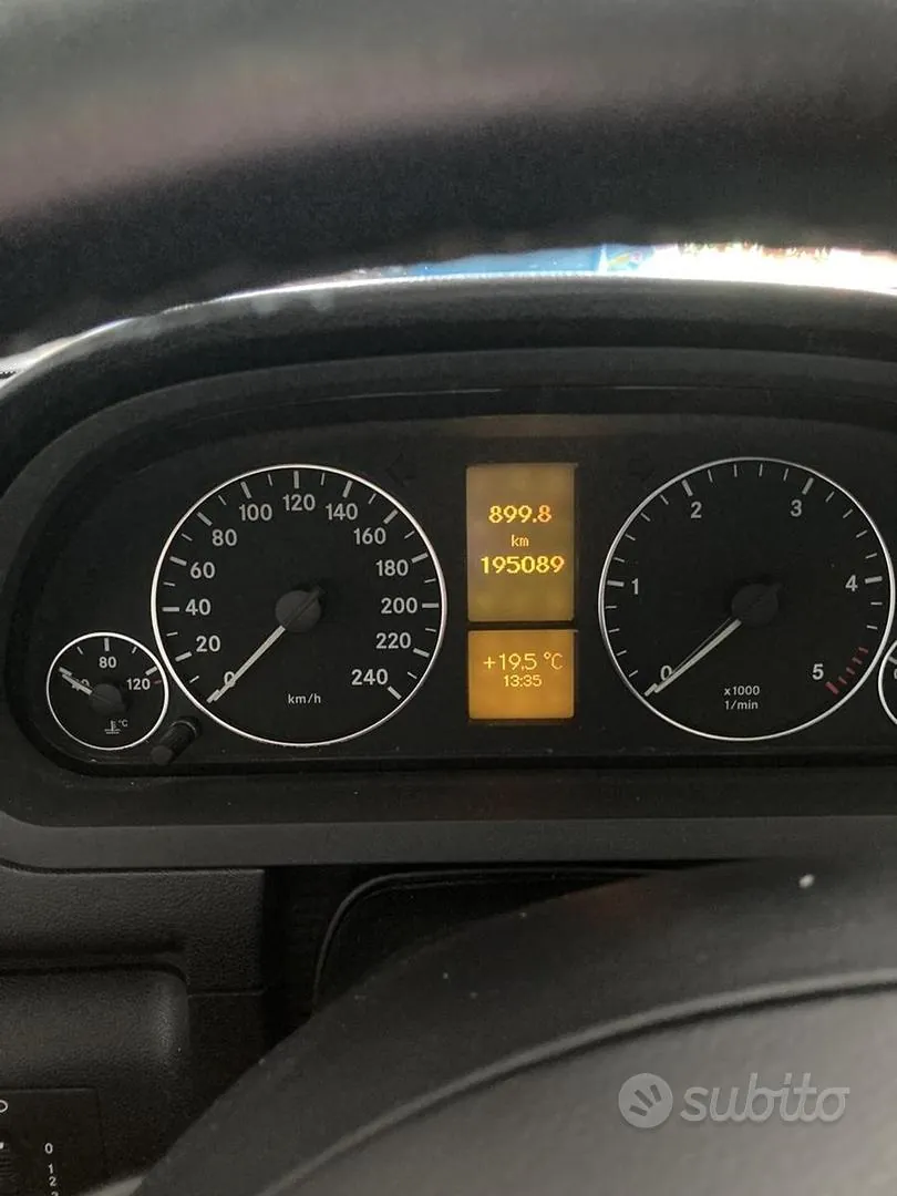 Mercedes-Benz A160 2009 photo 5