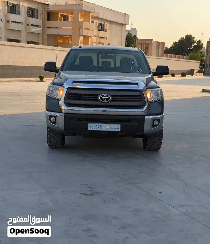 Toyota Tundra 2015 photo 2