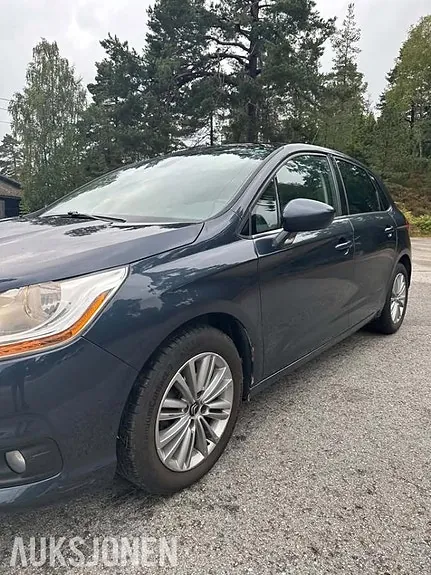 Citroen C4 2012 photo 2