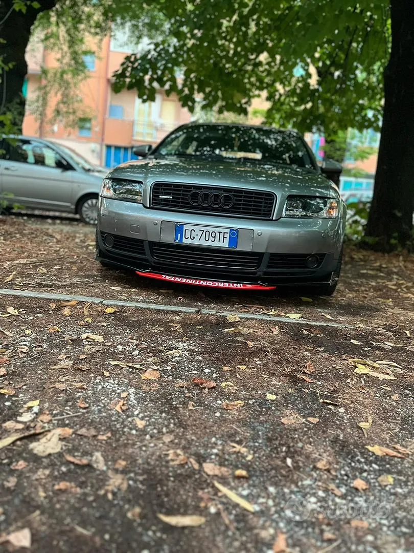Audi A4 2003 photo 2