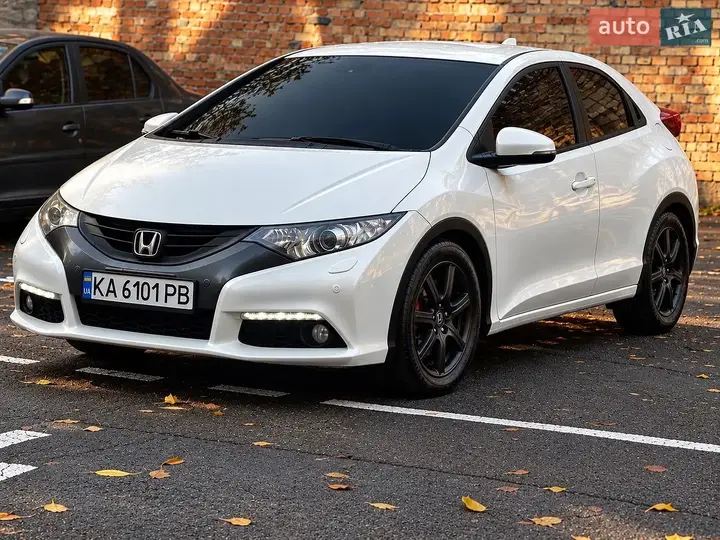 Honda Civic 2013 photo 2