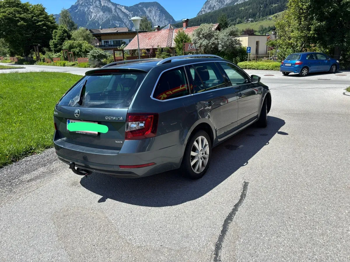 Skoda Octavia 2017 photo 2