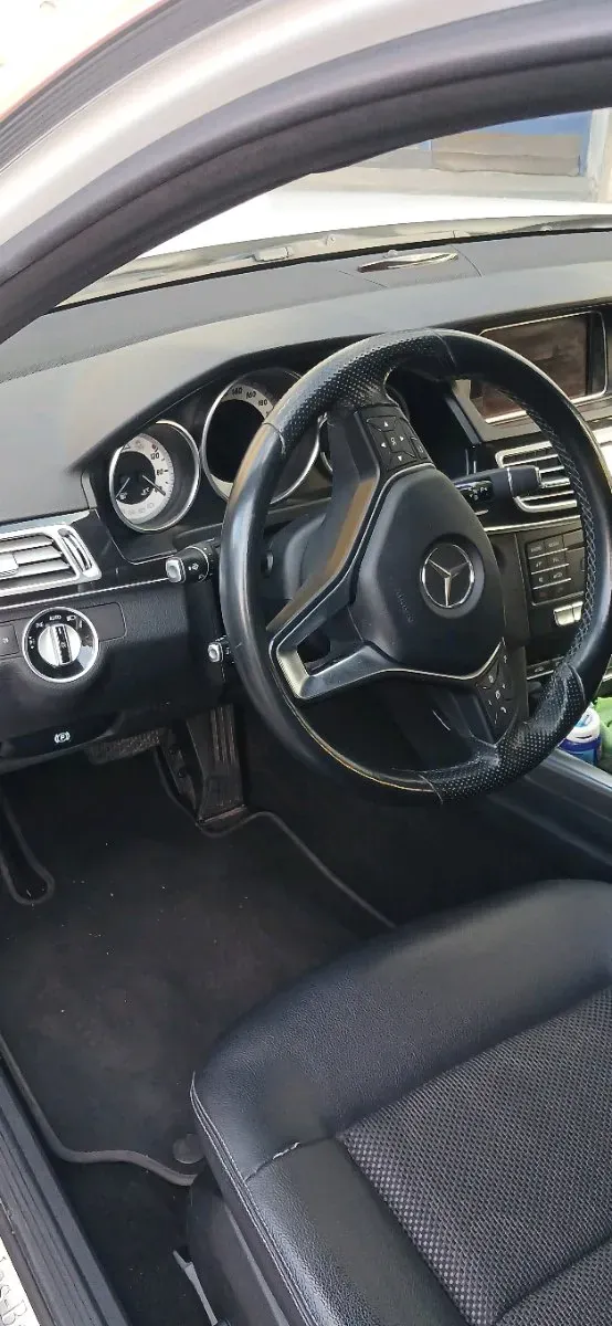 Mercedes-Benz Eklasse 2015 photo 2