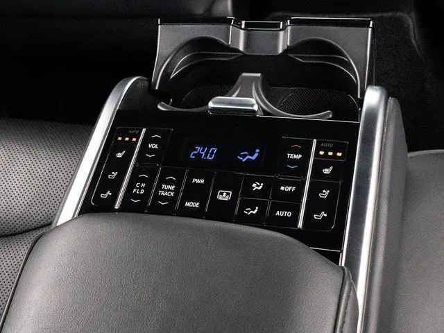 Toyota Crown Hybrid G-Executive 2019 photo 5