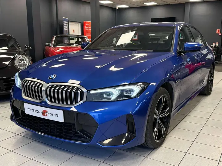 BMW 3 Series 2023 photo 4