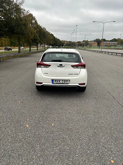 Toyota Auris 2016 photo 5