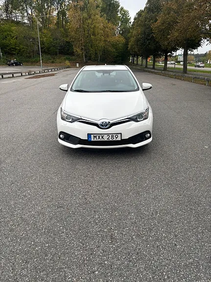 Toyota Auris 2016 photo 4