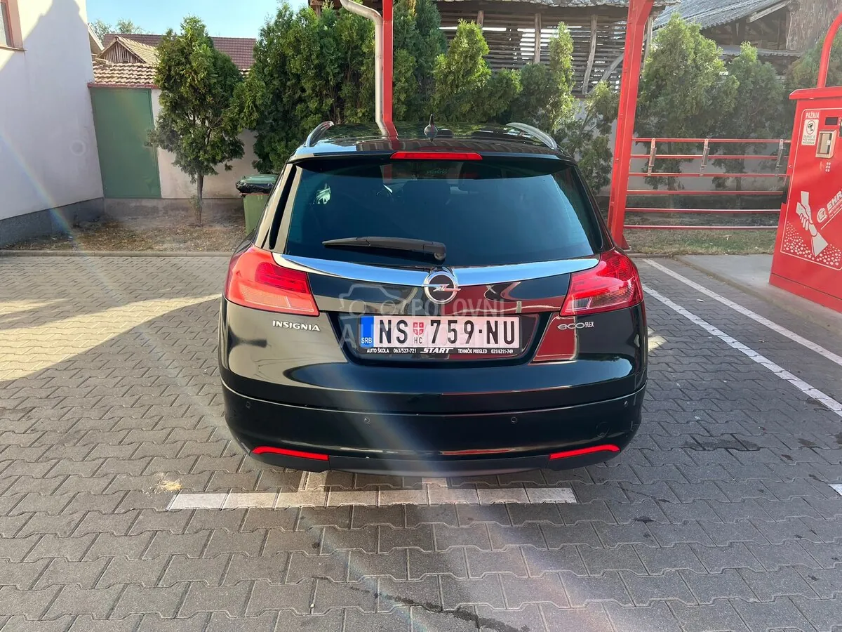 Opel Insignia 2012 photo 3