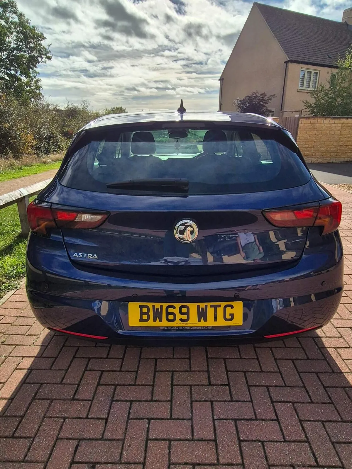 Vauxhall Astra 2020 photo 2