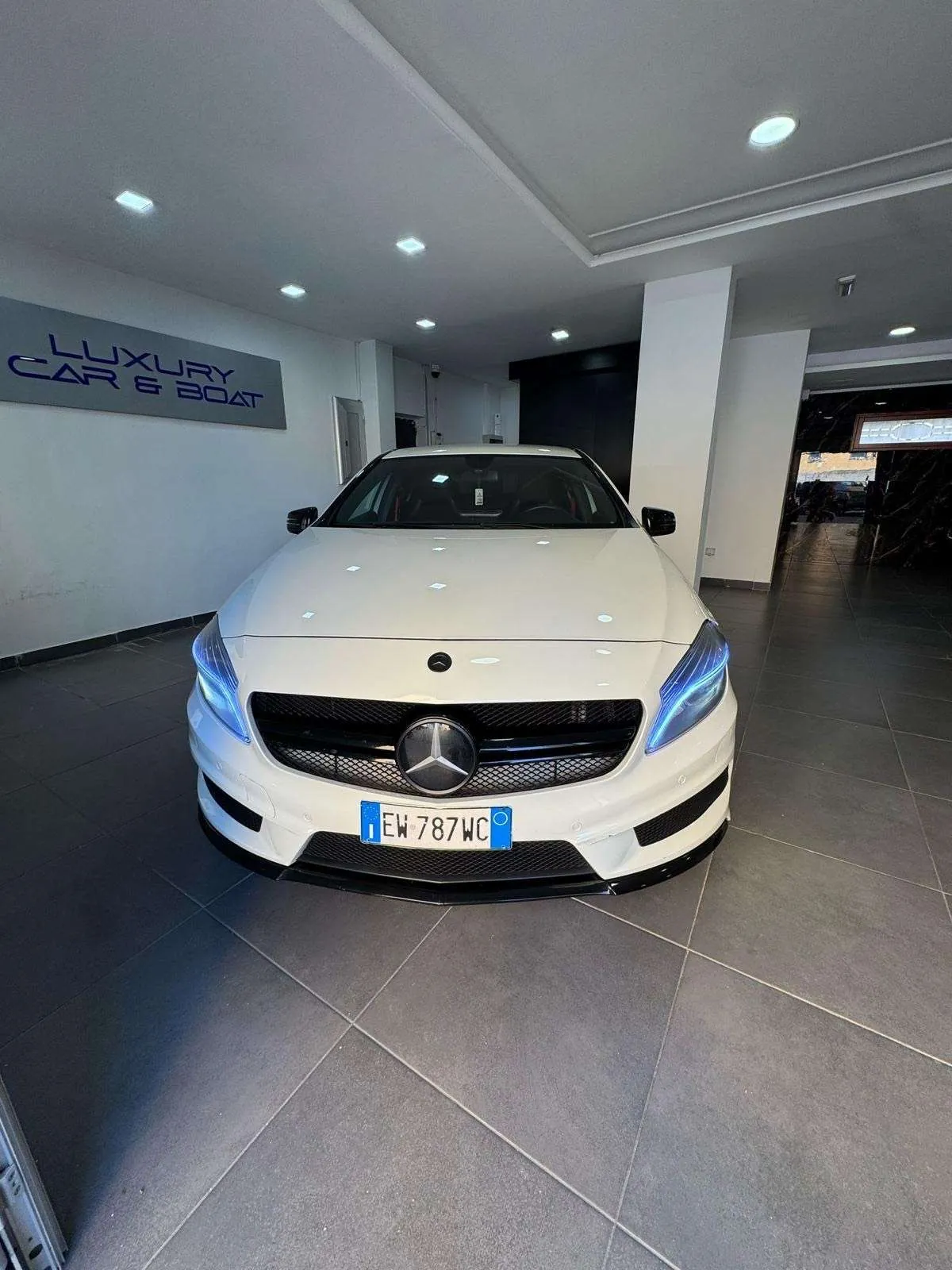 Mercedes-Benz A 200 2014 photo 4