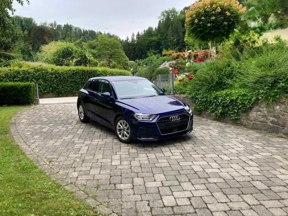 Audi A1 2023 photo 2
