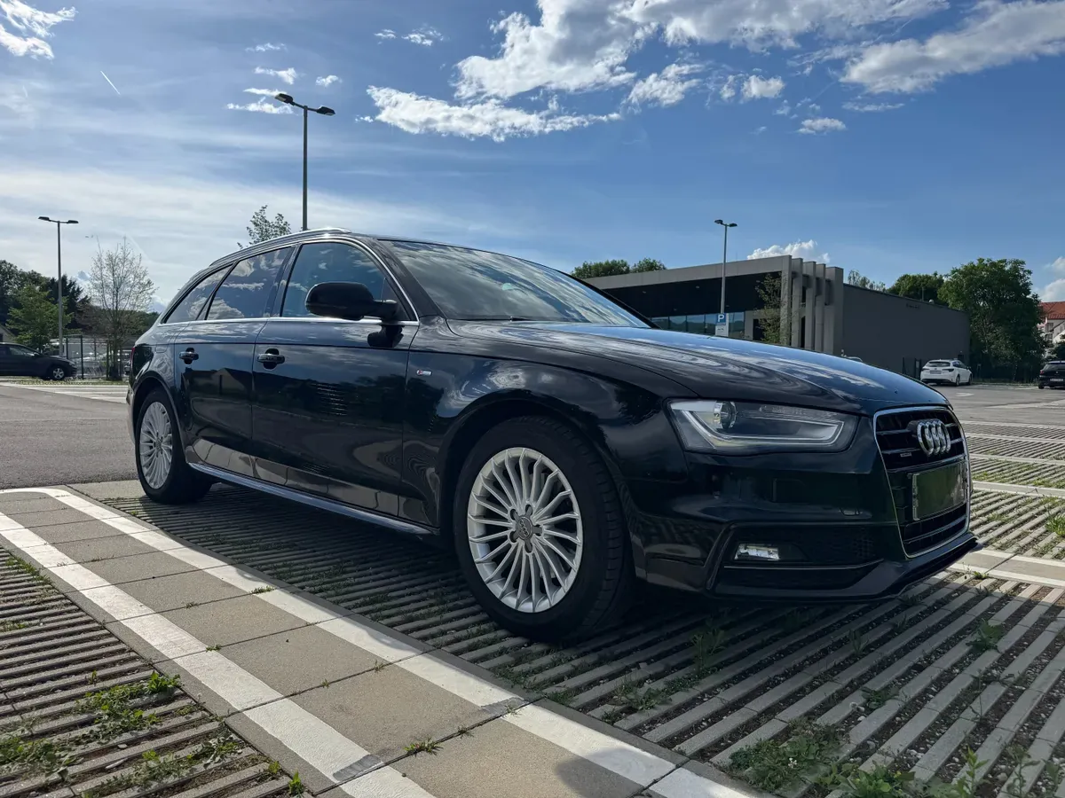 Audi A4 2015 photo 2