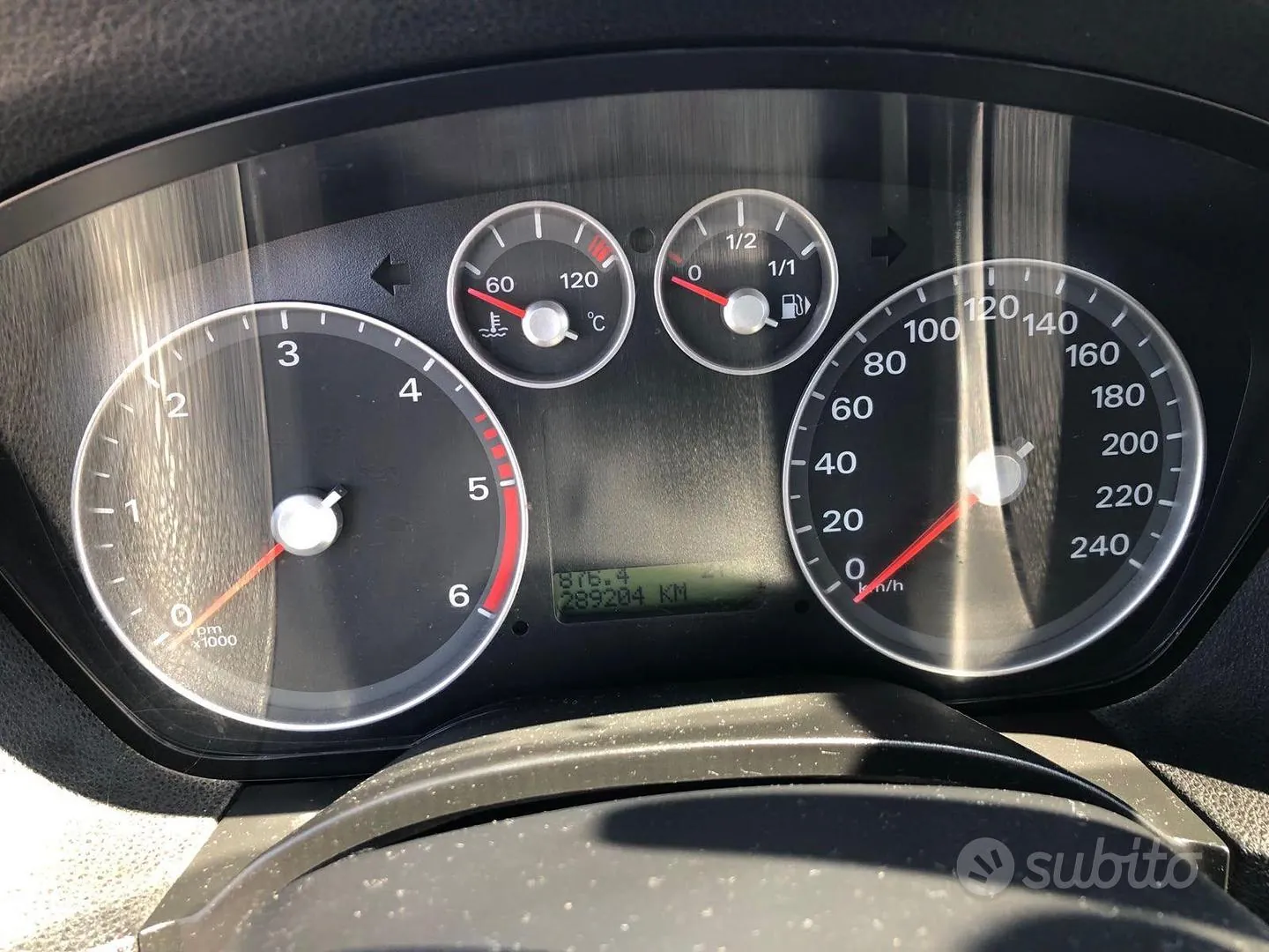 Ford Focus 2006 photo 2