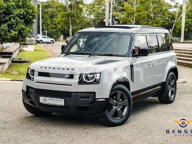 Land Rover Defender 2026 photo 4