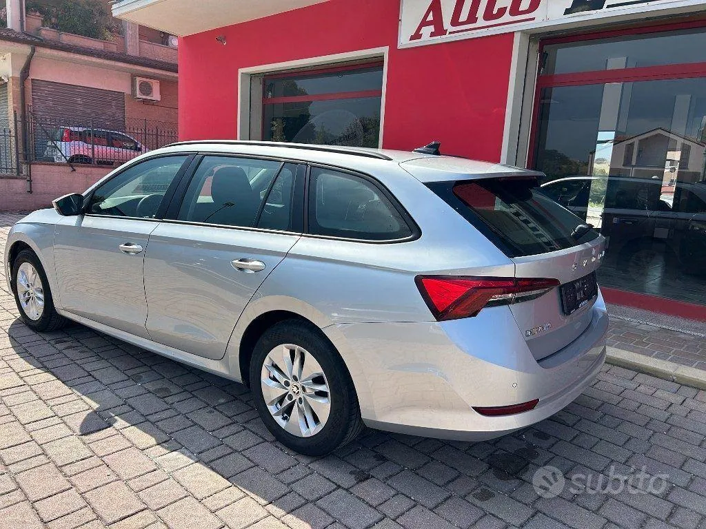 Skoda Octavia 2021 photo 4