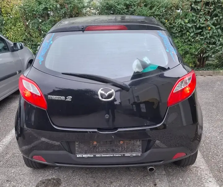 Mazda Mazda2 2009 photo 3
