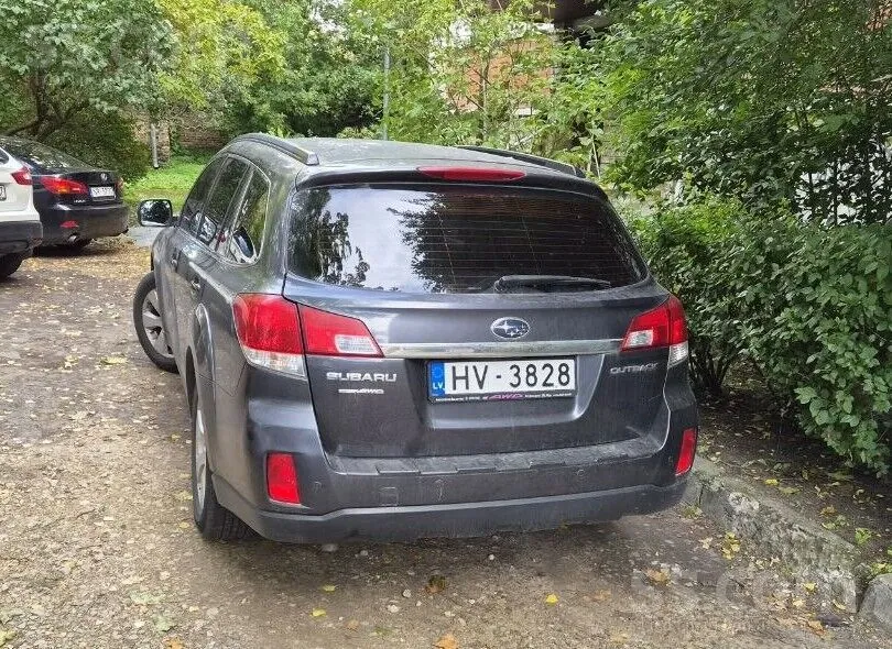 Subaru Outback 2012 photo 4