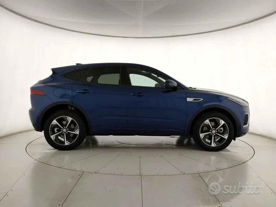 Jaguar E-Pace 2023 photo 2