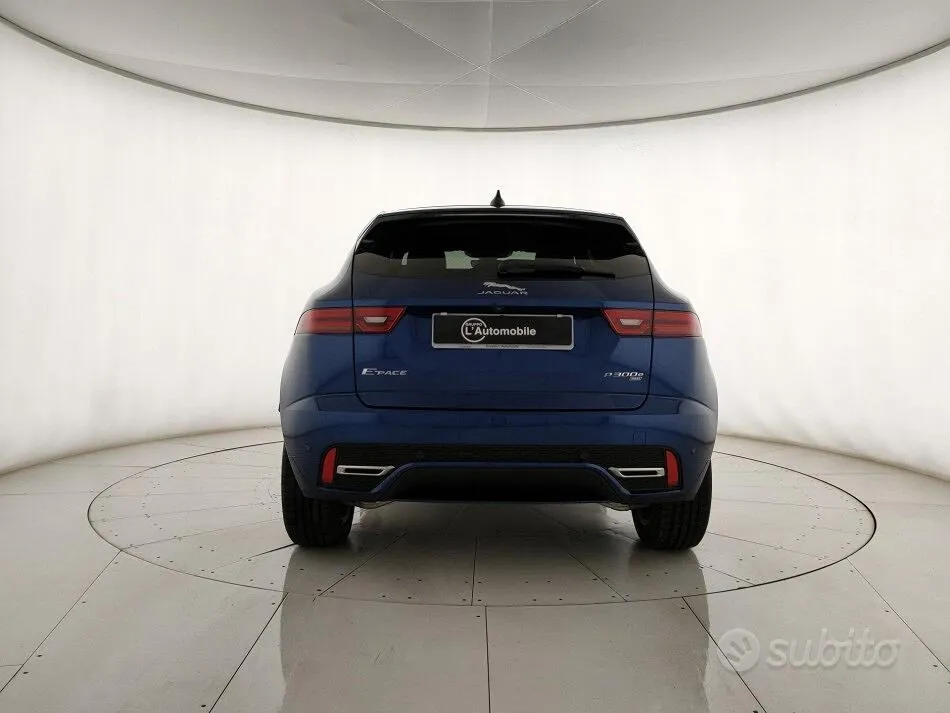 Jaguar E-Pace 2023 photo 4