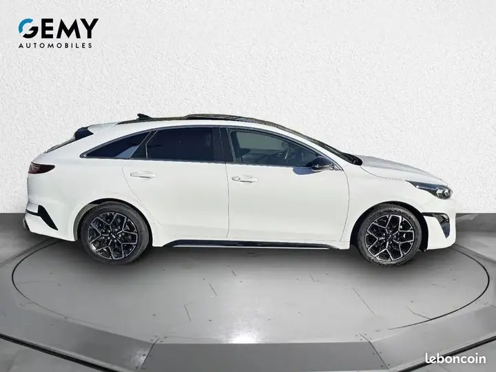 Kia Proceed 2023 photo 4
