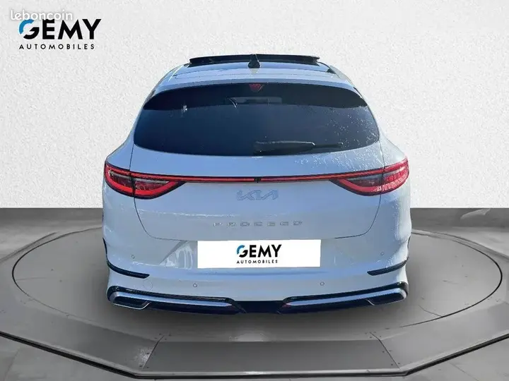 Kia Proceed 2023 photo 5