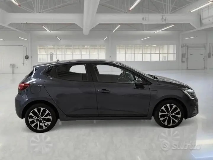 Renault Clio 2022 photo 3