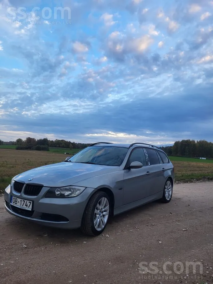 BMW 320 2005 photo 4