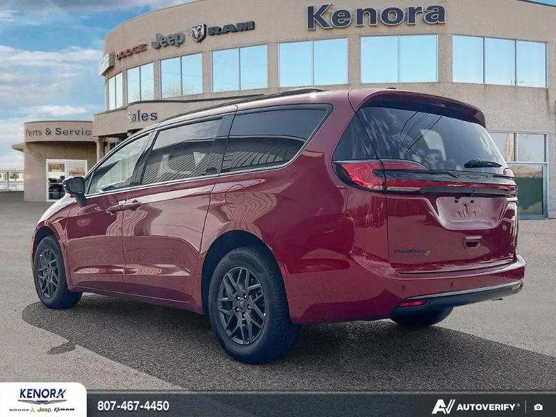 Chrysler Pacifica 2027 photo 4