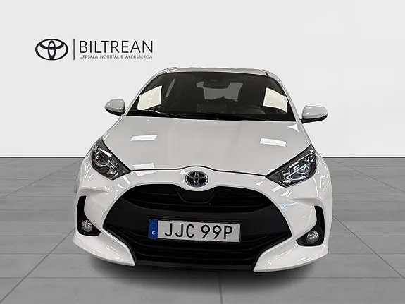 Toyota Yaris 2023 photo 2