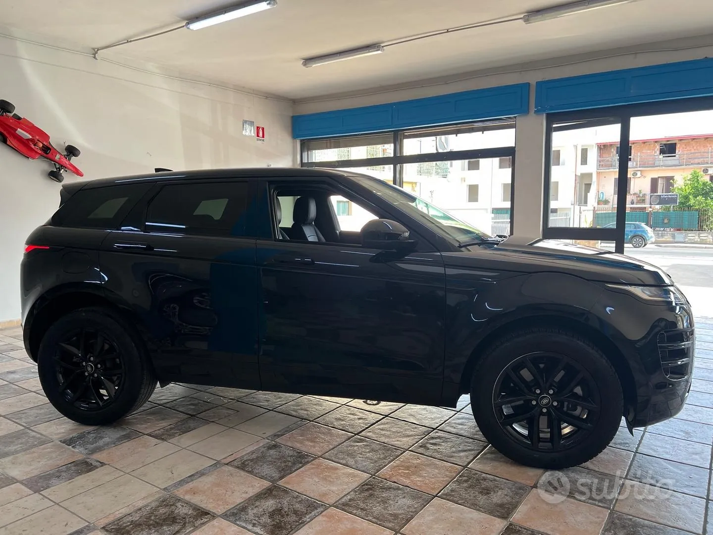 Land Rover Range Rover Evoque 2024 photo 5