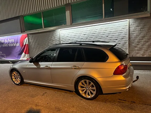 BMW 320D 2009 photo 4