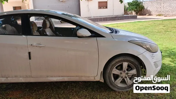 Hyundai Elantra 2012 photo 2