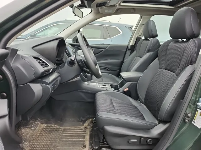Subaru Forester 2023 photo 3
