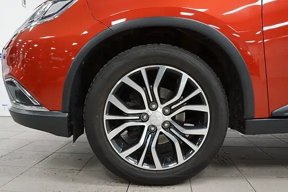 Mitsubishi Outlander 2017 photo 2