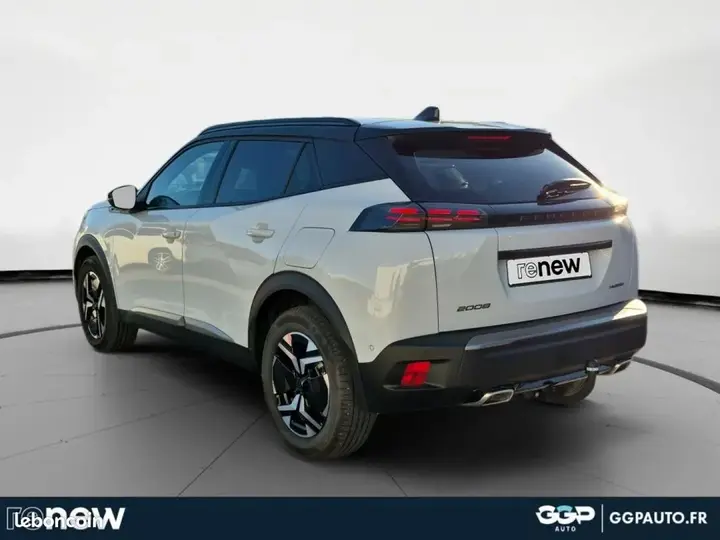 Peugeot 2008 2025 photo 3