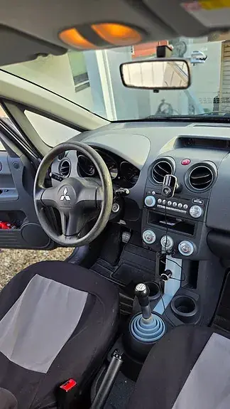 Mitsubishi Colt 2007 photo 5