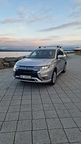 Mitsubishi Outlander 2019 photo 2