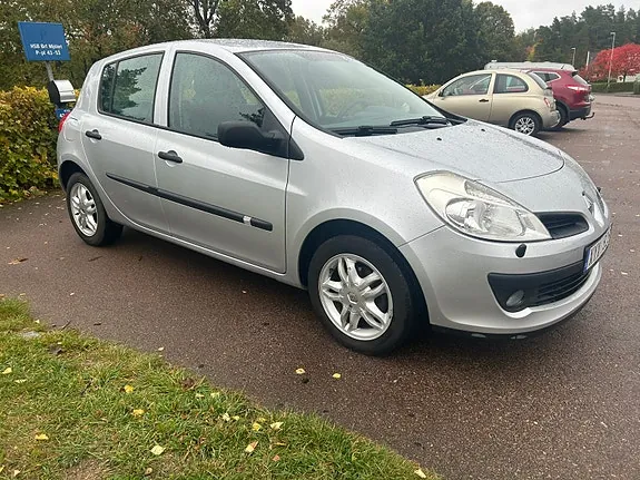 Renault Clio 2006 photo 3