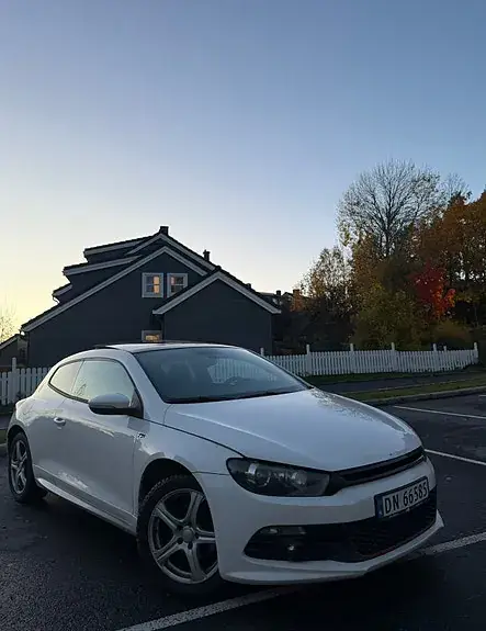 Volkswagen Scirocco 2011 photo 2